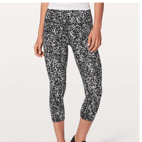 Lululemon Align Crop *21" Chirasu Black - Picture 1 of 1
